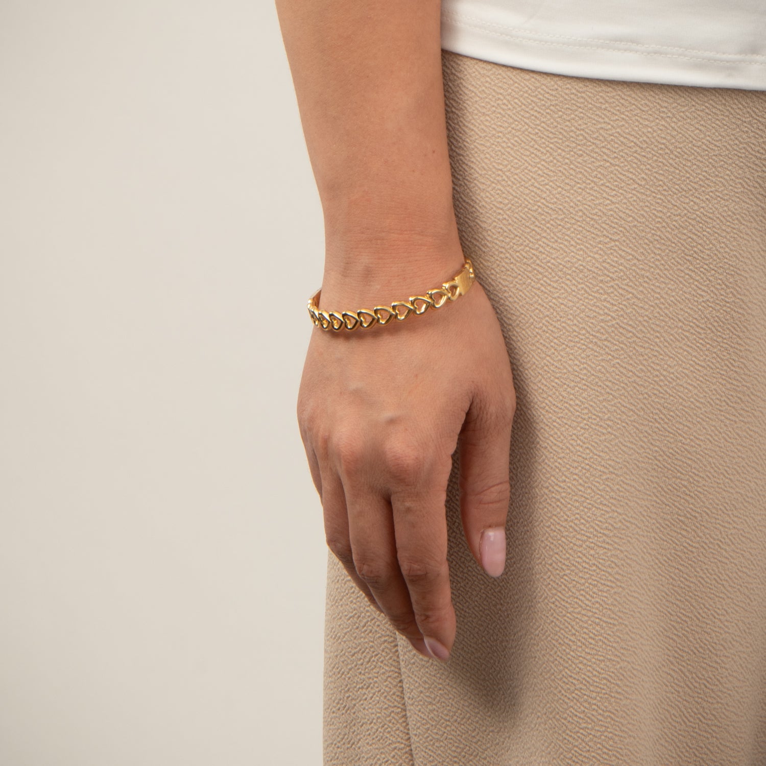 DETAIL232588